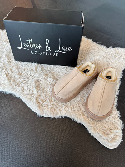 LLB Exclusive: Beige Plush Slipper