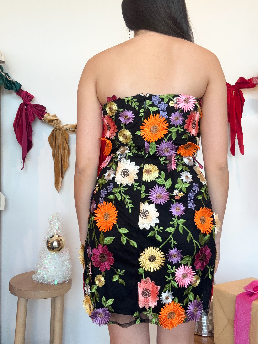 Floral Elegance Mini Dress L/XL