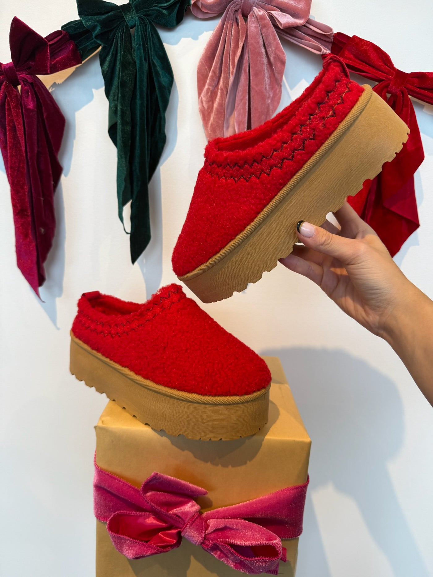 Noel Chunky Platform Slides- Sherpa Red