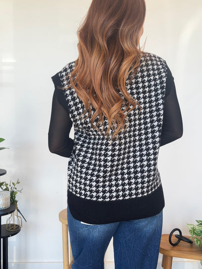 Houndstooth Sleeveless Sweater