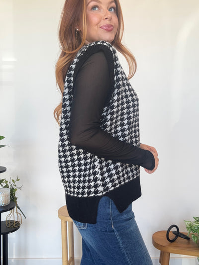 Houndstooth Sleeveless Sweater