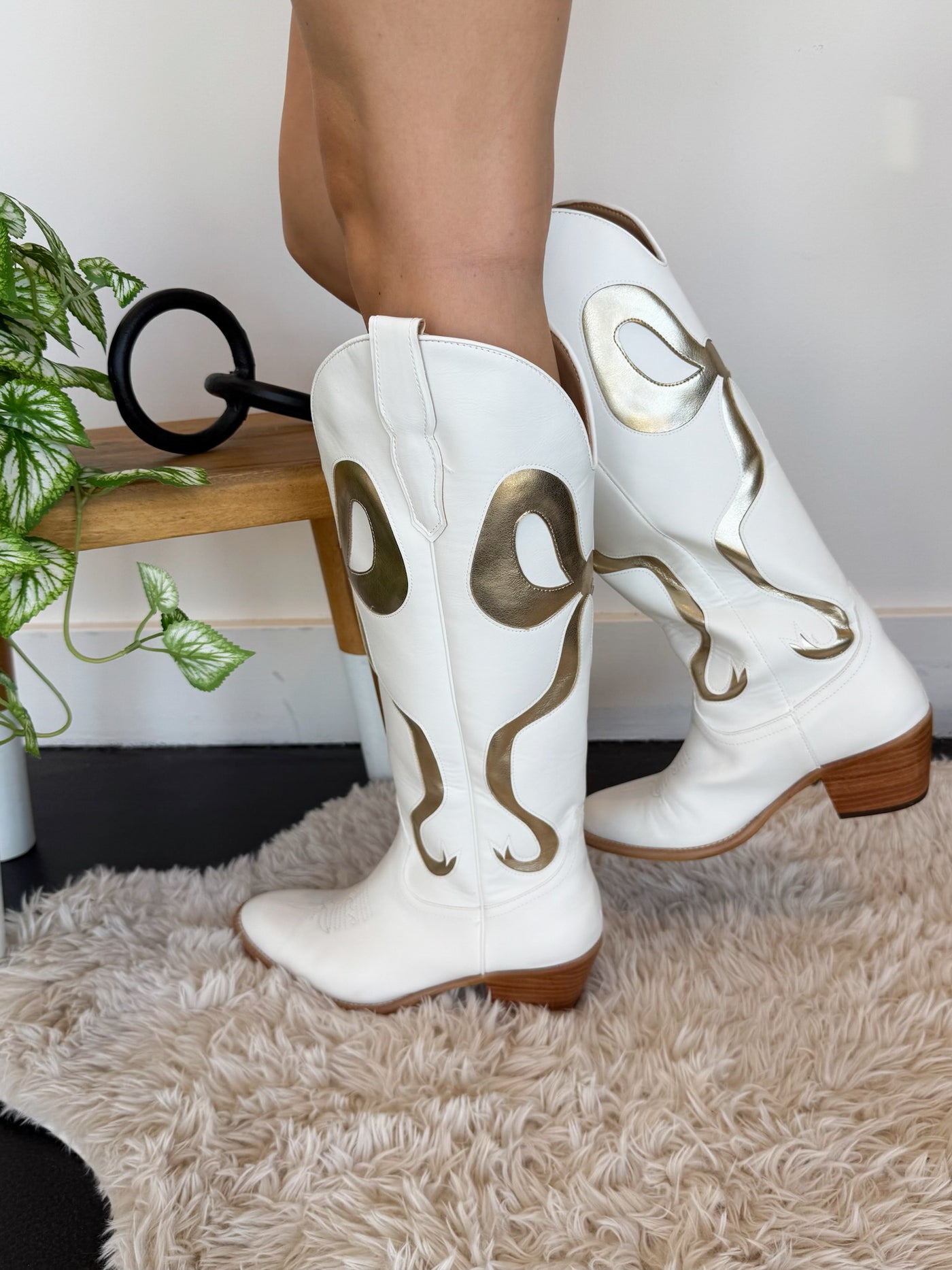 Isadora Bow Boots- Gold