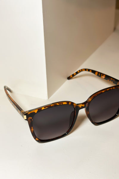 Lauren Oversized Sunnies-190 - ACCESSORIES - SEASONAL-LEATHER & LACE-[option4]-[option5]-[option6]-Leather & Lace Boutique Shop